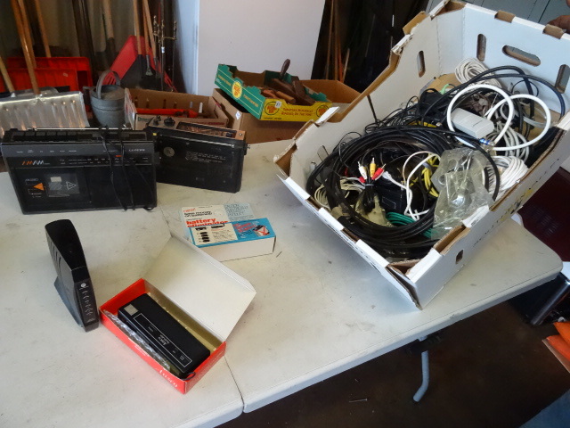 2 Radios, Vintage Camera,