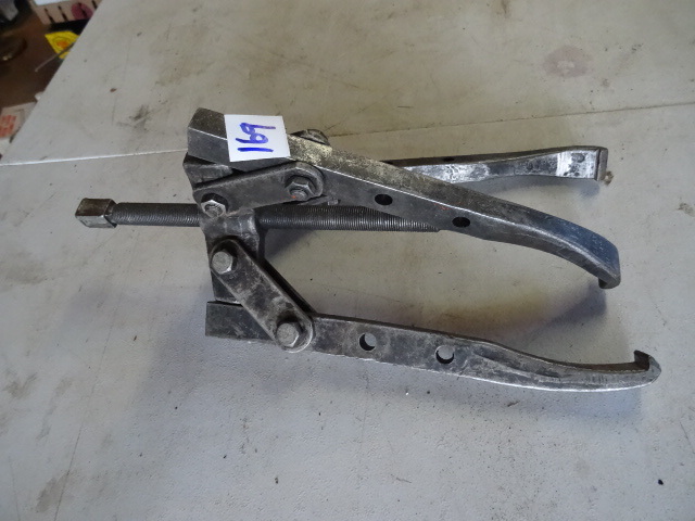 Large 3 Jaw Puller