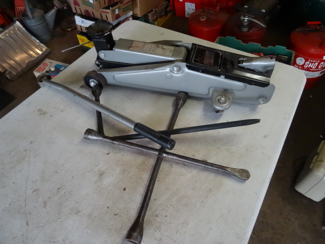 2 Ton Hydraulic Floor Jack,