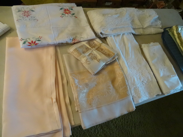 Misc Table Clothes and Linens,
