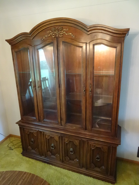 Thomasville China Hutch 1971,