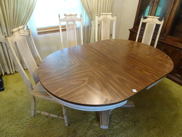 Georgia Pacific Dining room Table Set