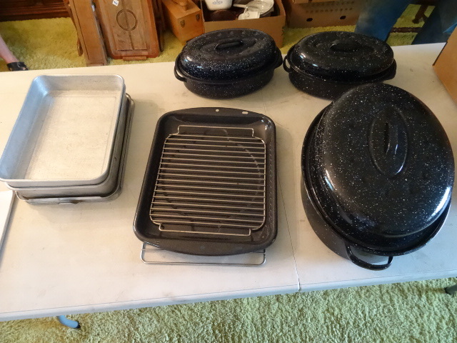 Misc Metal Roaster, Cake Pans
