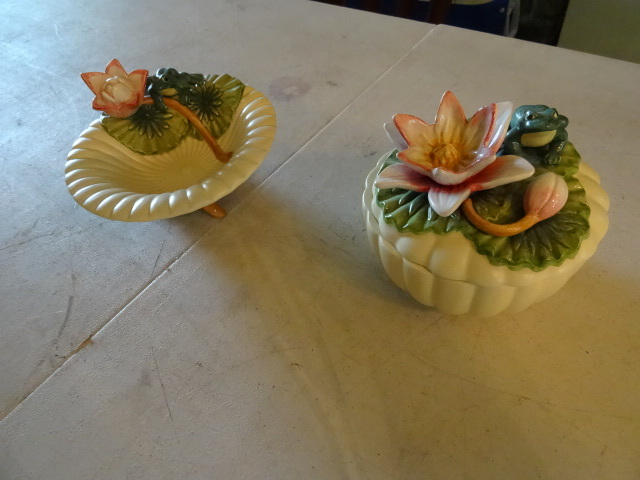Set of Bowl WCover and Dish