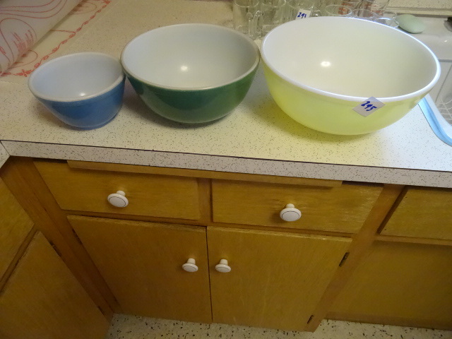3 Pyrex Mixing Bowls