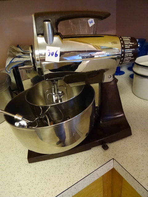 Sunbeam Mix Master Mixer with Cover