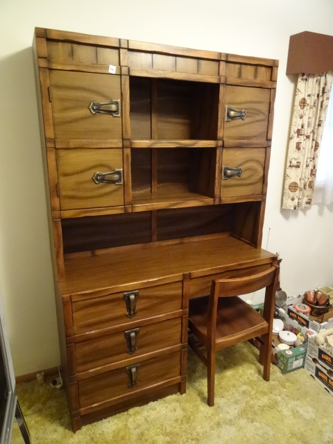 Desk and Hutch with Chair 2 Piece