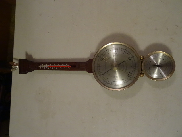 Aer  Thermometer Barometer