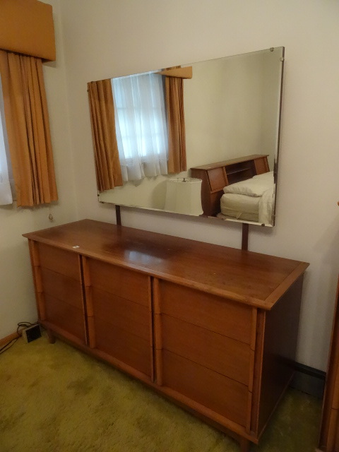 6 Drawer Triple Dresser WVanity Mirror
