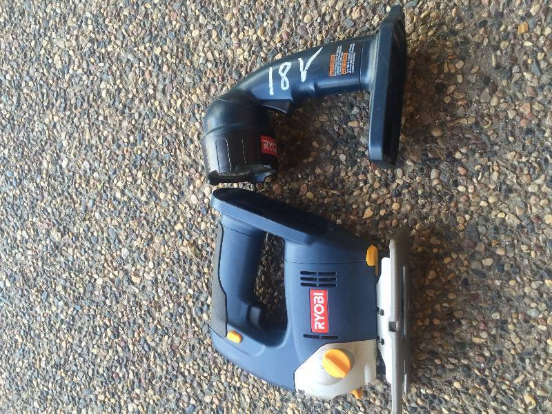 RYOBI JIG SAW AND FLASHLIGHT