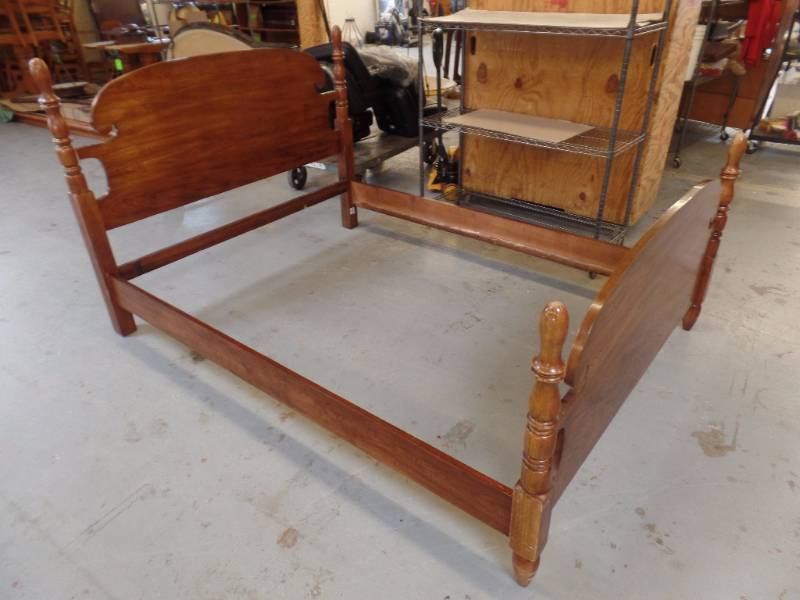 Oak Bed
