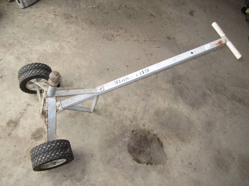 lot 22 image: Trailer pulling dolly...
