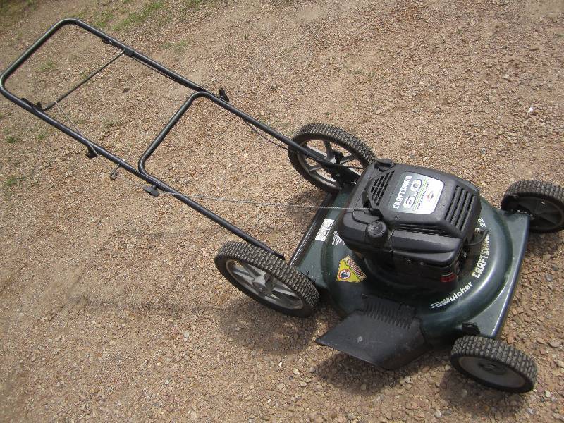 lot 24 image: Craftsman push mower, pull start, m...