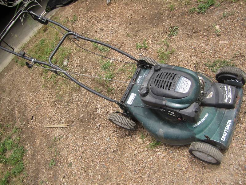 lot 27 image: Craftsman push mower, runs, may need...