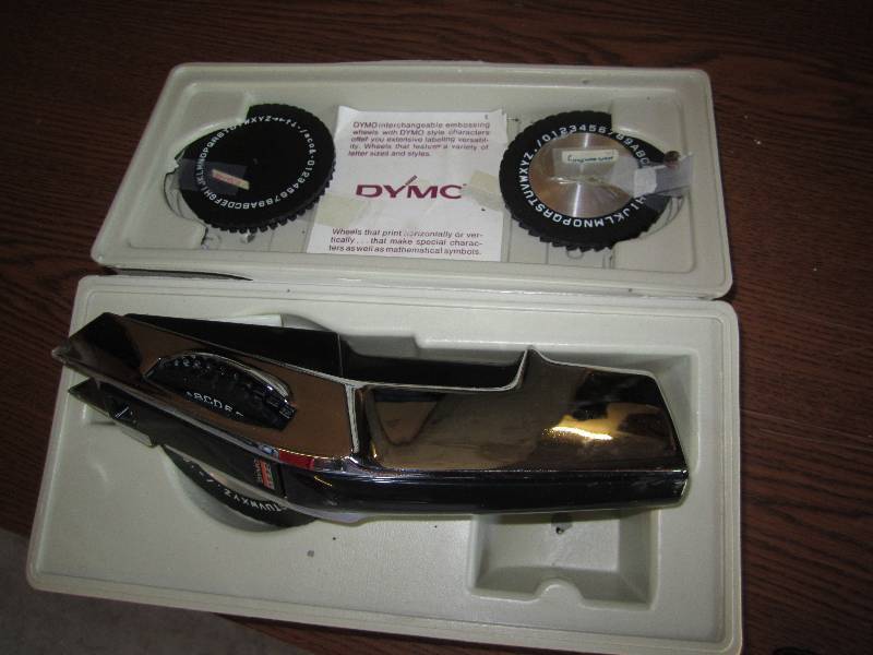 lot 42 image: Dymo label maker...