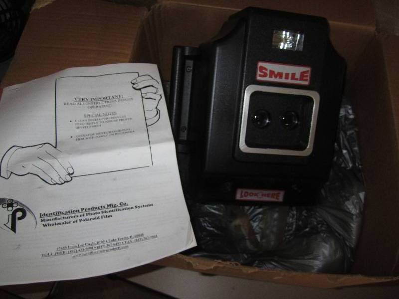 lot 48 image: ID picture camera, needs power cord...