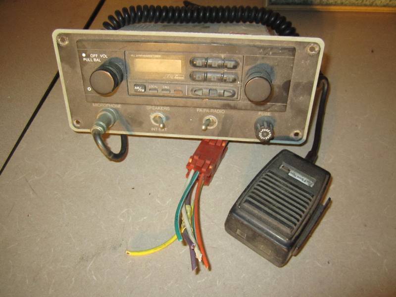 lot 62 image: Audiovox tuner with talk microphone...