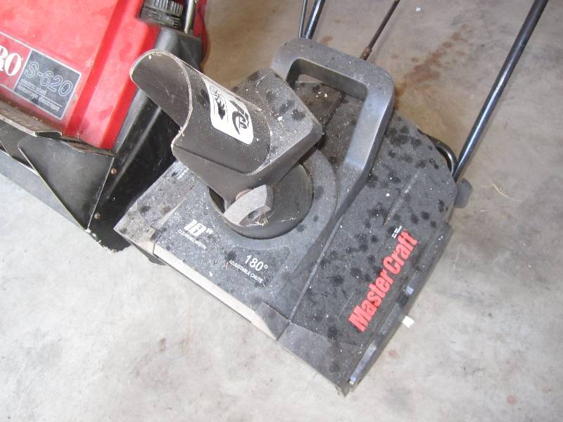 lot 66 image: 2 electric snowblowers...
