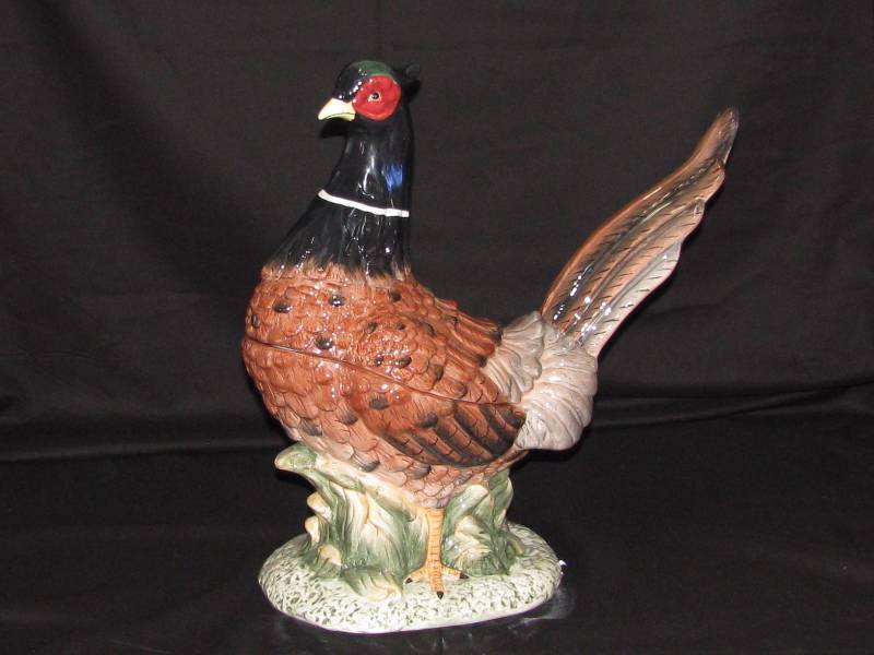lot 1 image: Koldun & Bogle Pheasant Cookie Jar