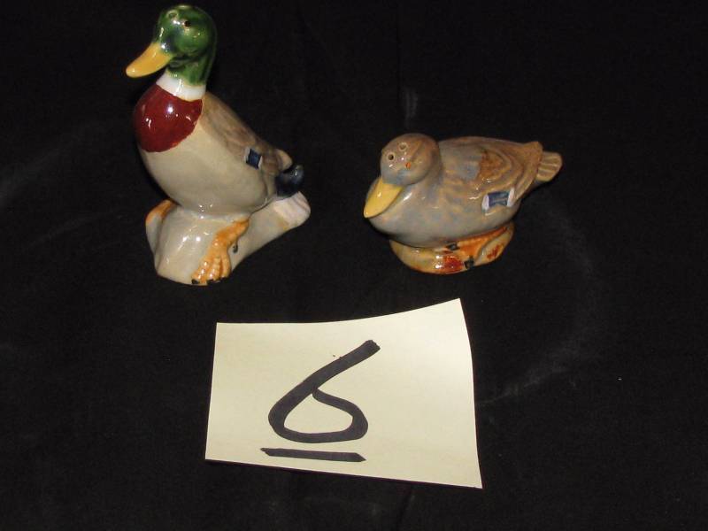 lot 6 image: Rosemeade Mallard Salt & Pepper Set