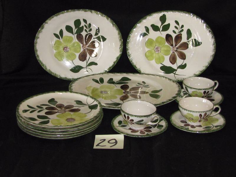 lot 29 image: Blue Ridge Pottery Lot