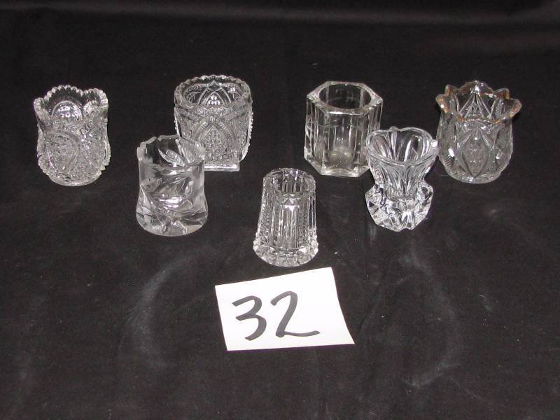 lot 32 image: Depression Era Toothpick Holders