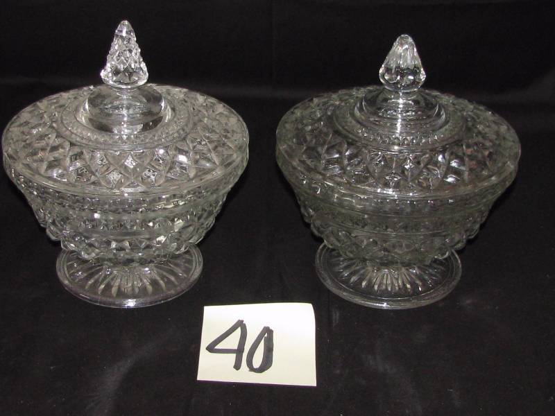 lot 40 image: Anchor Hocking Wexford Pedistal Candy Dish