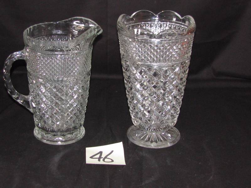 lot 46 image: Anchor Hocking Wexford Water Pitcher & Vase