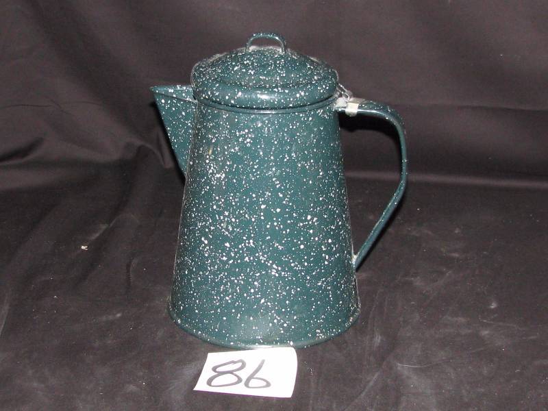lot 86 image: Metal Green Speckled Enamelware Coffee Pot
