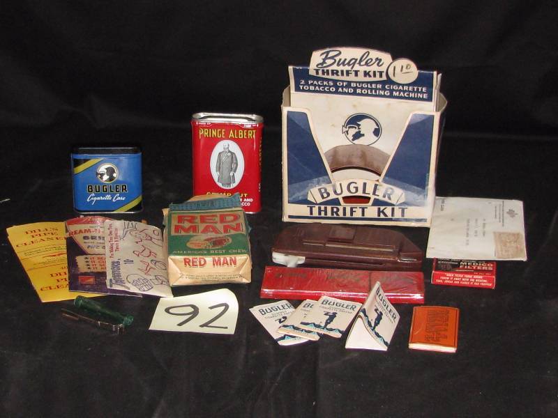 lot 92 image: Vintage Smoking Related Lot