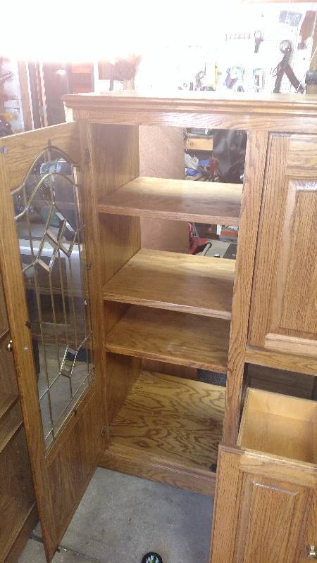 lot 8 image: Entertainment Center Solid Oak