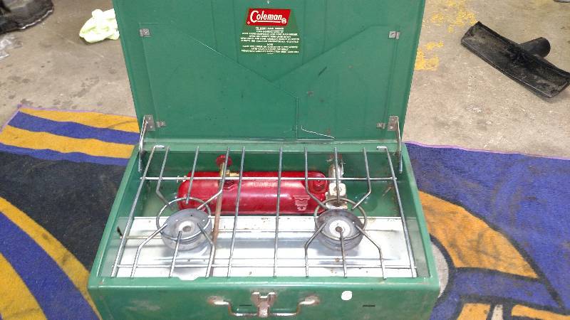 lot 4 image: Coleman camping stove