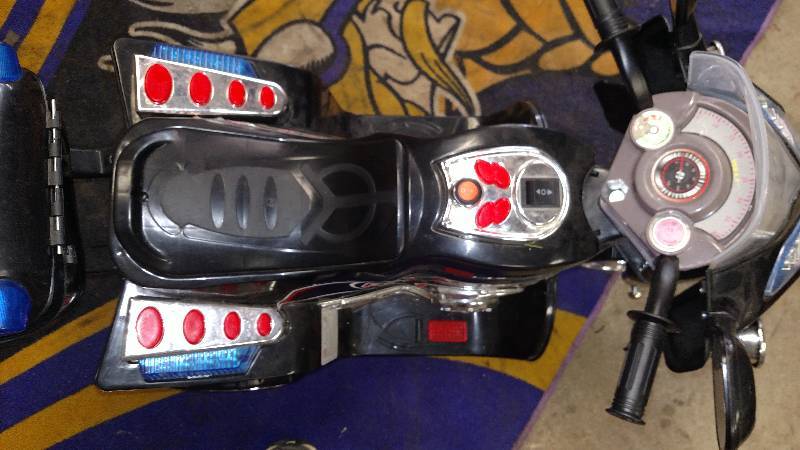 lot 24 image: Kids Motorized cycle