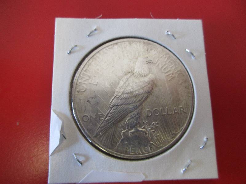 Lot #7 - 1922-P Silver Peace Dollar in BU Condition.
