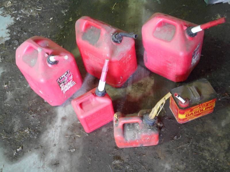 lot 13 image: Lot Of (6) Gasoline Cans ...