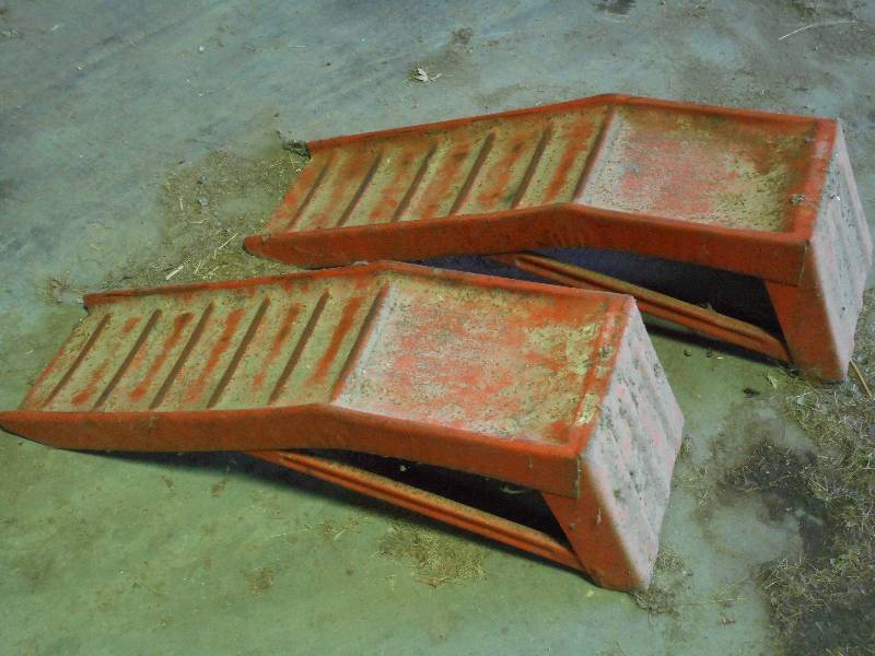lot 18 image: Set Of Red Steel Car Ramps ...