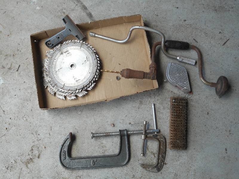 lot 47 image: Flat Of Assorted Saw Blades, Hand T...
