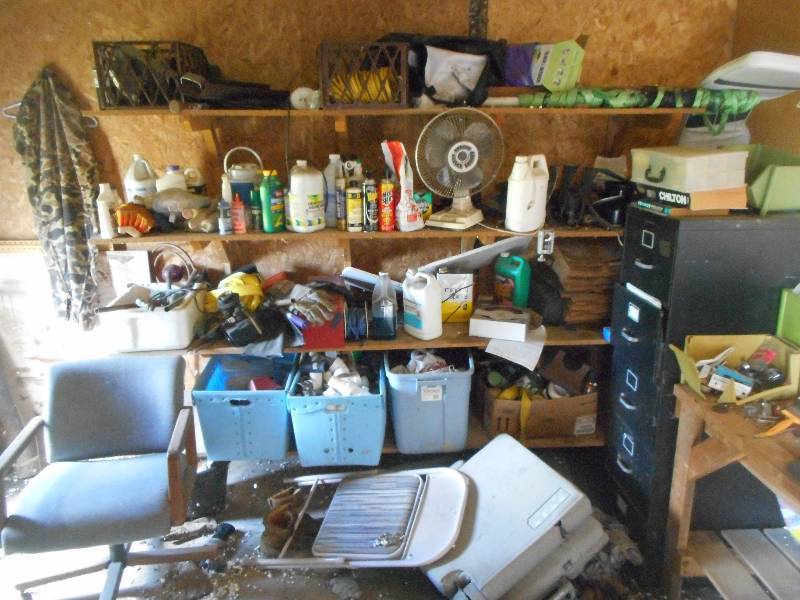 lot 53 image: 4-Level Shelf Unit & Workbench With...