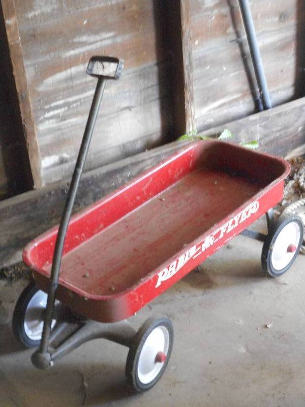 lot 56 image: Radio Flyer Steel Wagon ...