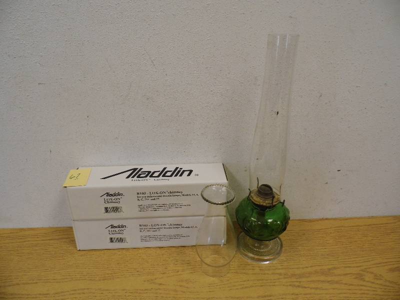 Kerosene Lamp w Aladdin Chimneys