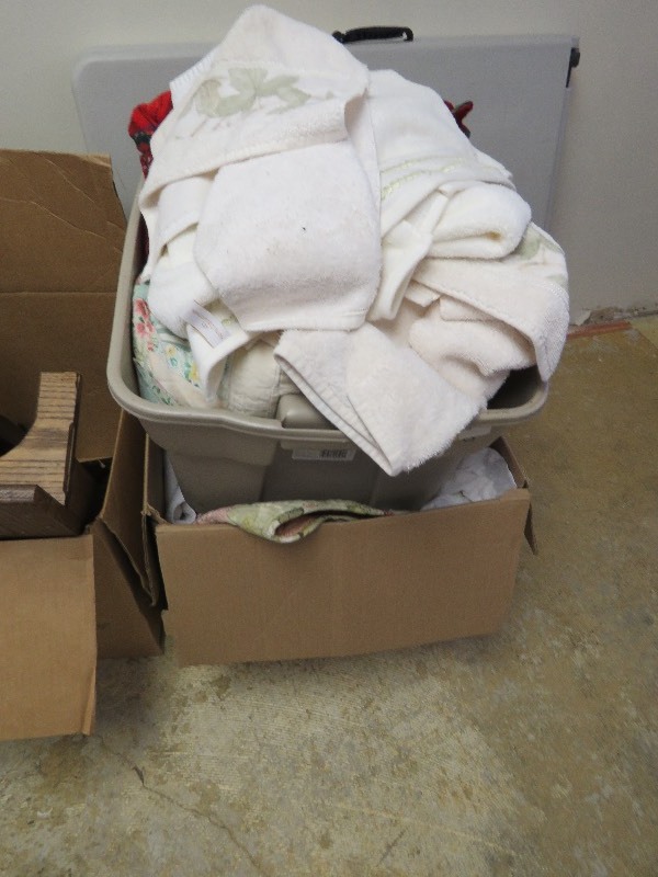 Large Linen lot