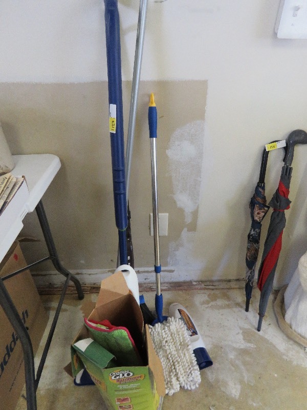 Cleaning lot