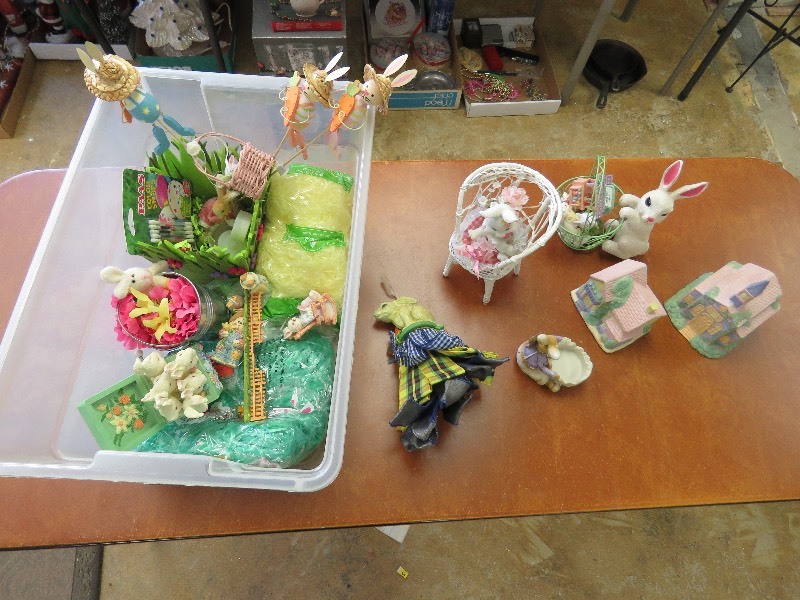 Easter Dcor Lot