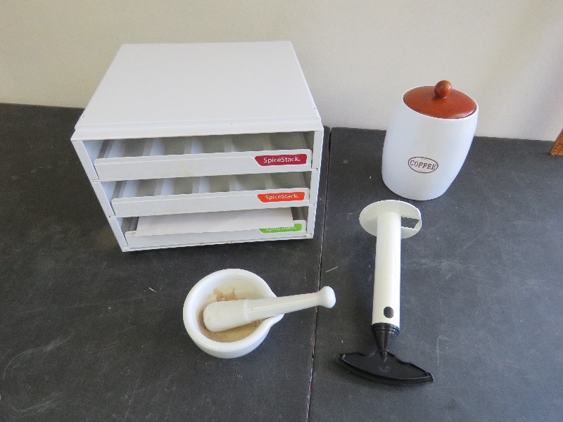 Kitchen lot
