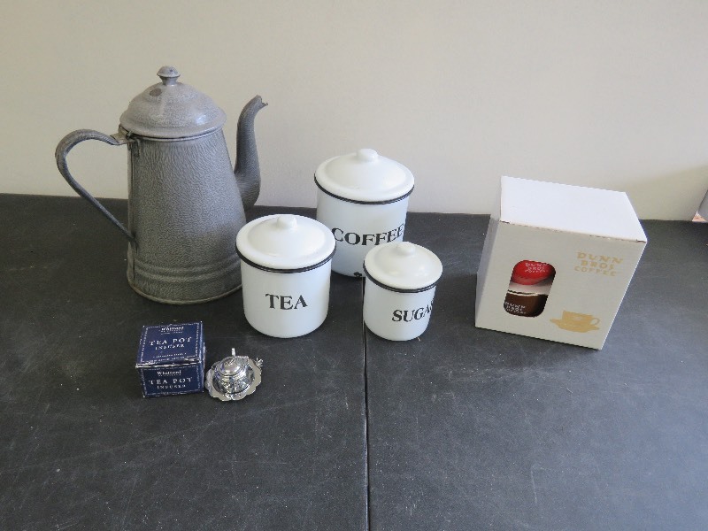 Kitchen lot