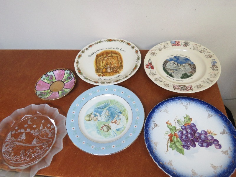 Collectible plate lot