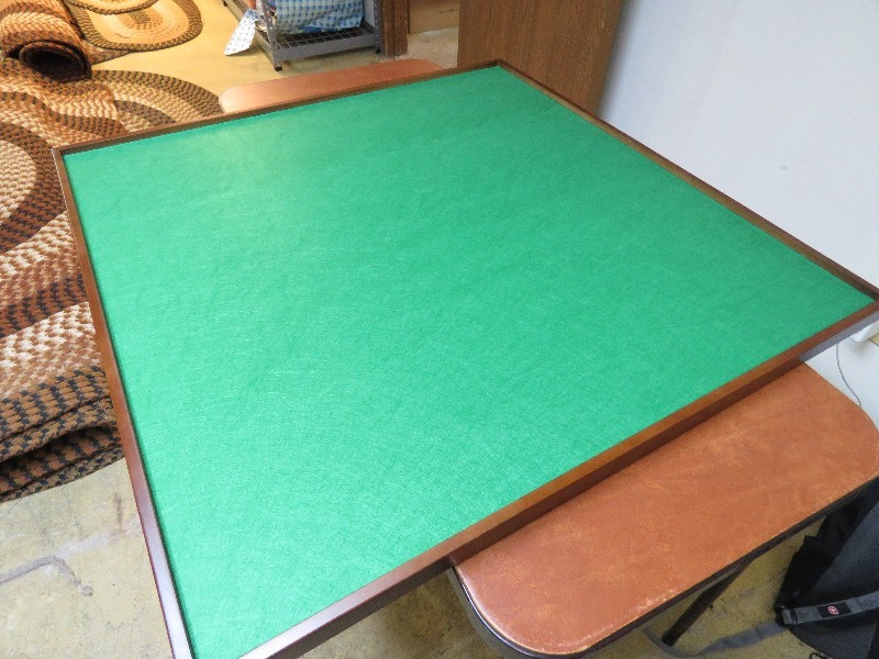 Puzzle table