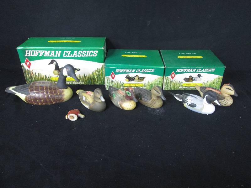 lot 111 image: Hoffman Classics Decanters Miniature Water Foul