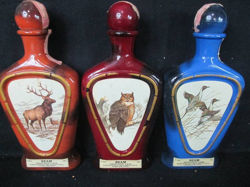 lot 130 image: JIM Beam Wildlife Decanters With Artist  James Lockhart