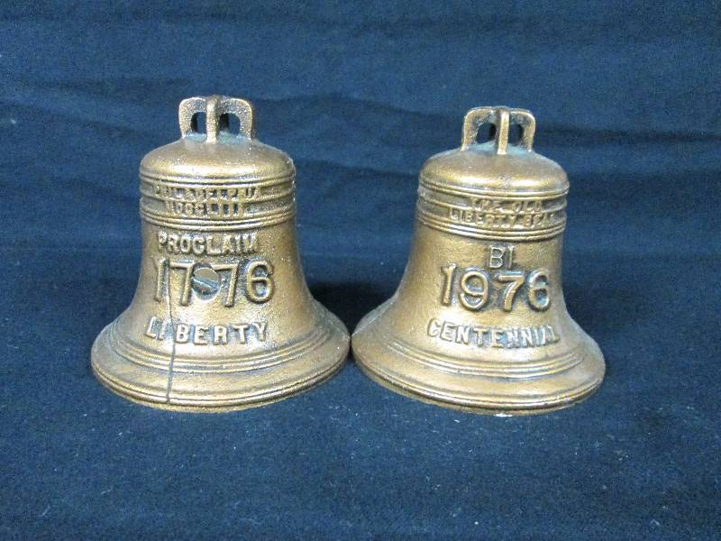 lot 9 image: 2 Liberty Bell Coin Banks
